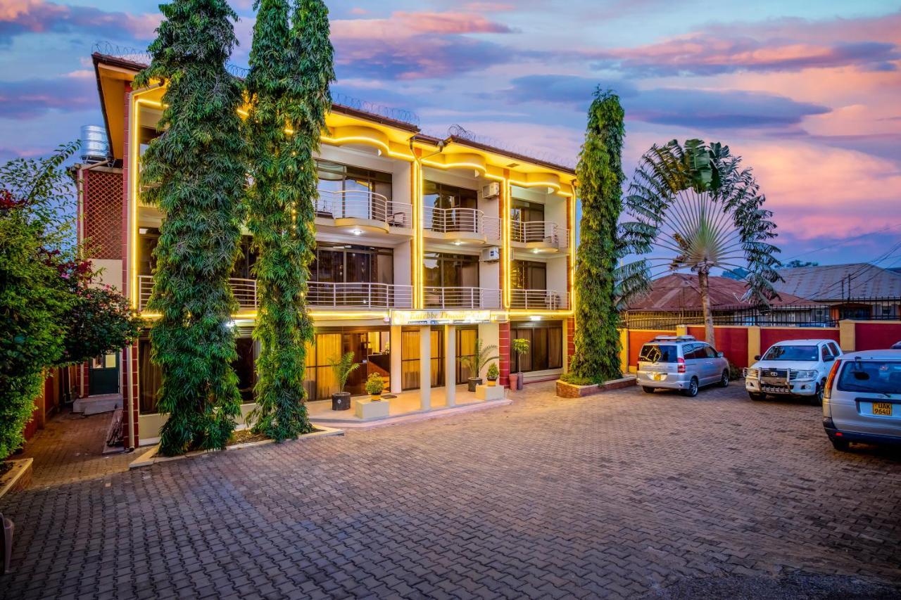 Entebbe Traveller'S Hotel Exterior foto