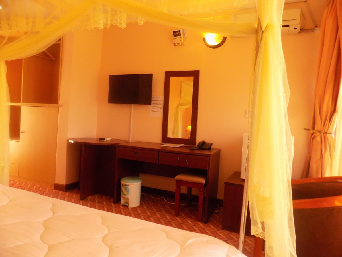Entebbe Traveller'S Hotel Exterior foto